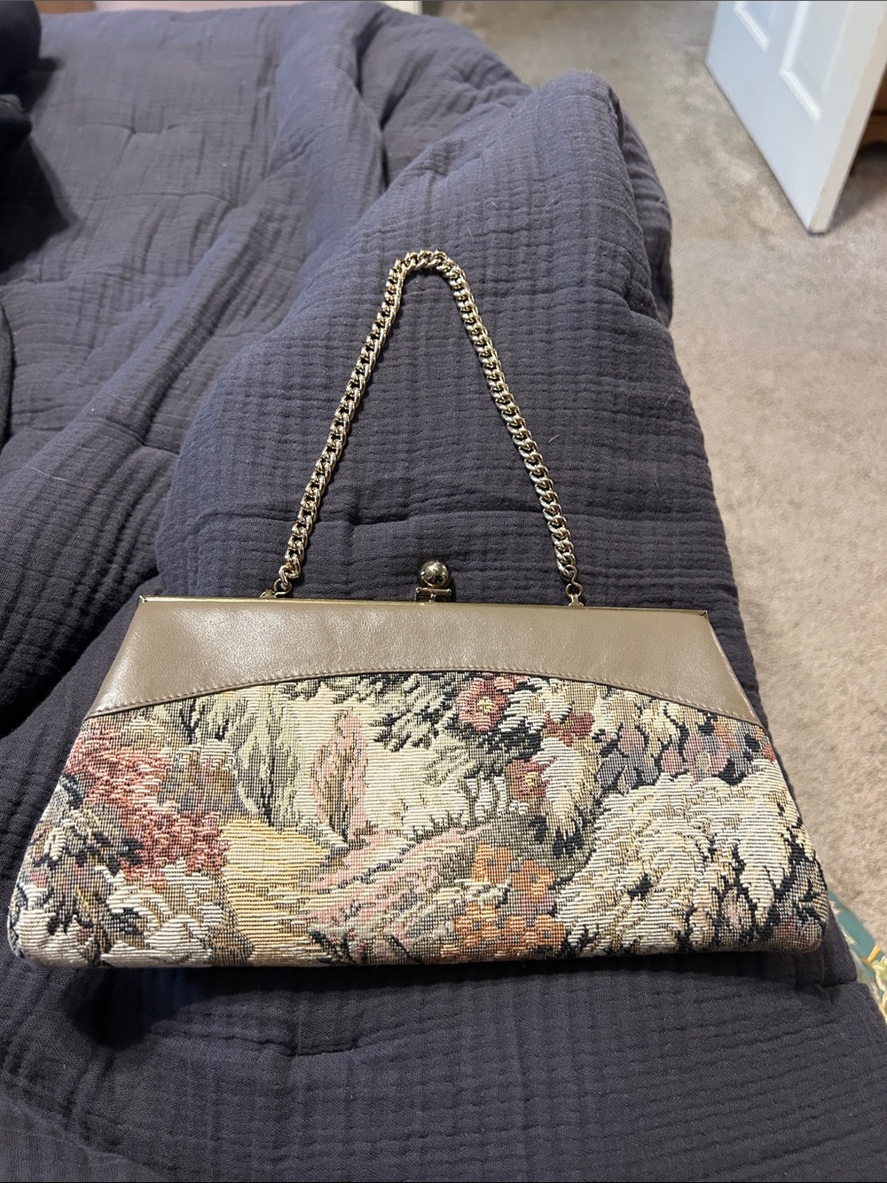 Tapestry Chain-Handle Shoulder Bag in Taupe and Floral